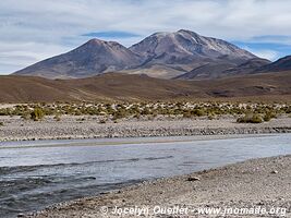 Road Sajama-Tambo Quemado-Pampa Mogachi-Laguna Macaya-Laguna Sakewa - Bolivia