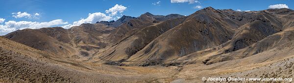 Road from Antabamba to Izcahuaca - Peru