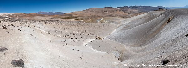 Road Vilcar-Oyolo-Charcana-Cotohuasi - Peru