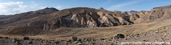 Trail Arequipa-Laguna de Salinas-Volcán Ubinas-Lucco - Peru