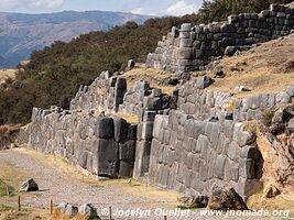 Saqsaywaman - Peru