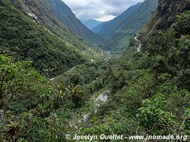 Route de Quebrada Honda à Lares - Pérou