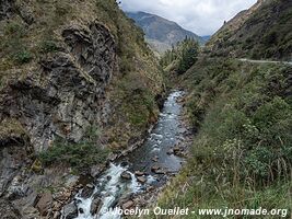 Road from Quebrada Honda to Lares - Peru