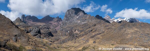 Road from Lares to Calca - Peru