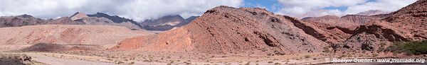 Road 76 between Laguna Brava and Jagué - Argentina